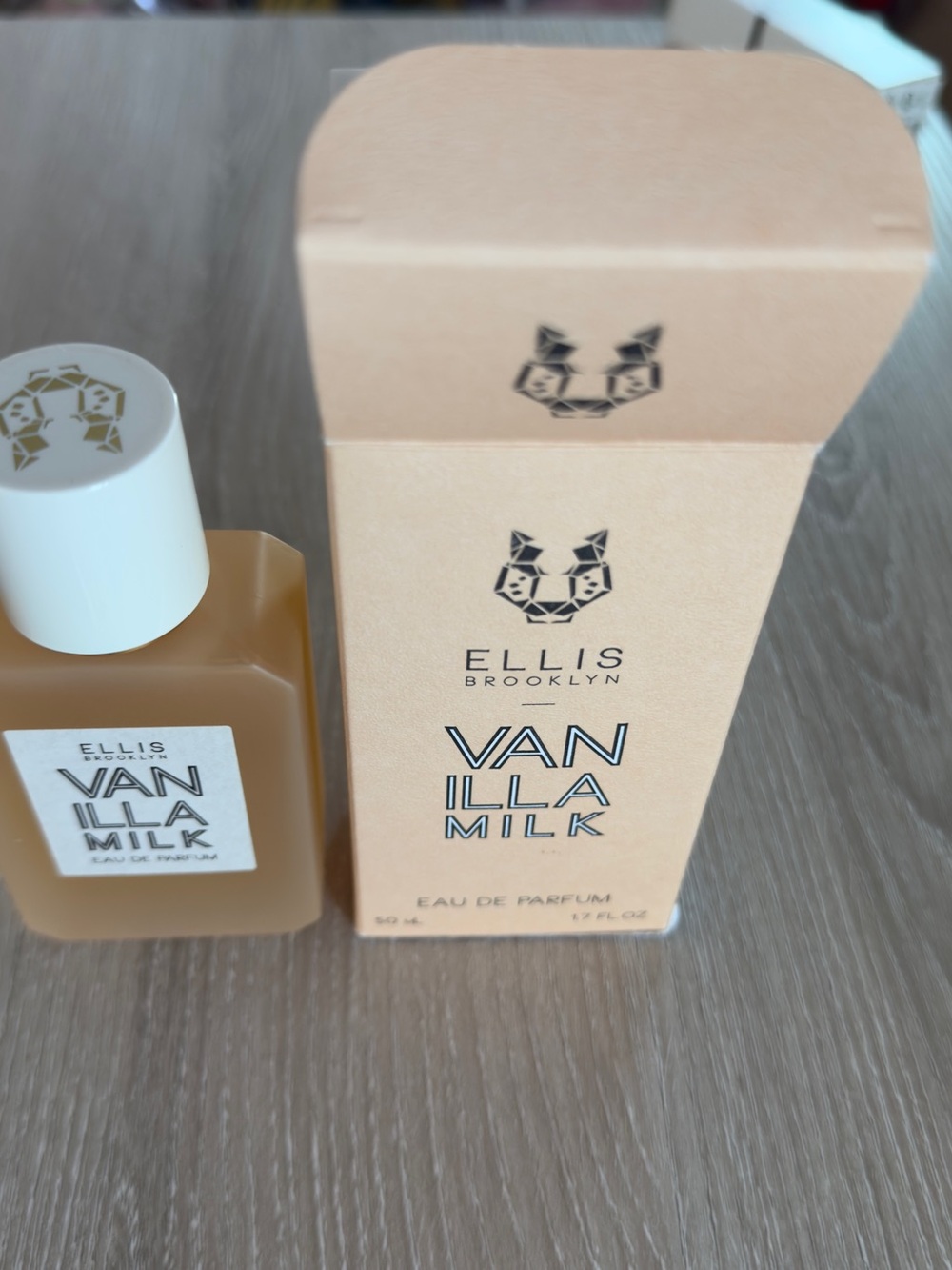 Ellis Brooklyn Vanilla Milk Eau de Parfum - Cream - Picture 3 of 3